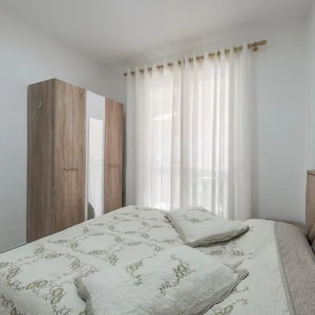شقة Cozy Durres, *